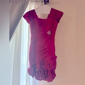 Red short dress size 2